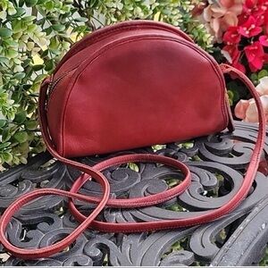 Vintage COACH Red Kimball Crossbody
Leather Bag 9911